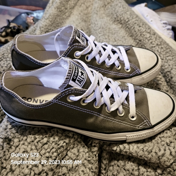 Converse - Picture 3 of 3